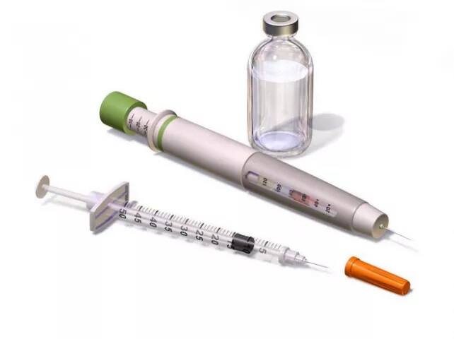 ਇੰਸੂਲਿਨ- ਇਹ ਪੈਂਕ੍ਰਿਆਜ਼ ਵਿੱਚ ਹੁੰਦਾ ਹੈ ਜੋ ਕਿ ਸੈੱਲਾਂ ਤਕ ਗਲੂਕੋਜ਼ ਪਹੁੰਚਾਉਂਦਾ ਹੈ। ਇਸ ਨੂੰ ਊਰਜਾ ਤੇ ਚਰਬੀ ਨੂੰ ਸਾਂਭ ਕੇ ਰੱਖਣ ਲਈ ਵਰਤਿਆ ਜਾਂਦਾ ਹੈ। ਇਹ ਸਿੱਧੇ ਤੌਰ 'ਤੇ ਬਲੱਡ ਗਲੂਕੋਜ਼ ਨੂੰ ਕਾਬੂ ਵਿੱਚ ਰੱਖਦਾ ਹੈ। ਜਦ ਇੰਸੂਲਿਨ ਪੱਧਰ ਵਿੱਚ ਵਾਧਾ ਹੁੰਦਾ ਹੈ ਤਾਂ ਮਸਲਜ਼ ਸੈੱਲ ਗਲੂਕੋਜ਼ ਬਾਊਂਡ ਸੈਲਜ਼ ਨੂੰ ਪਛਾਣ ਨਹੀਂ ਪਾਉਂਦੇ। ਇਸ ਨਾਲ ਬਲੱਡ ਸ਼ੂਗਰ ਵਧ ਜਾਂਦਾ ਹੈ ਤੇ ਵਜ਼ਨ ਵਧ ਸਕਦਾ ਹੈ। ਇਸ ਤੋਂ ਬਚਣ ਲਈ ਫਲੇਕਸੀਡਜ਼, ਸਬਜ਼ੀਆਂ, ਫਲ ਖਾਓ ਤੇ ਦੇਰ ਰਾਤ ਨੂੰ ਪਤੌੜ (ਸਨੈਕਸ) ਖਾਣ ਤੋਂ ਬਚੋ ਤੇ ਨਾਲ ਹੀ ਸ਼ਰਾਬ ਦਾ ਸੇਵਨ ਨਾ ਕਰੋ।