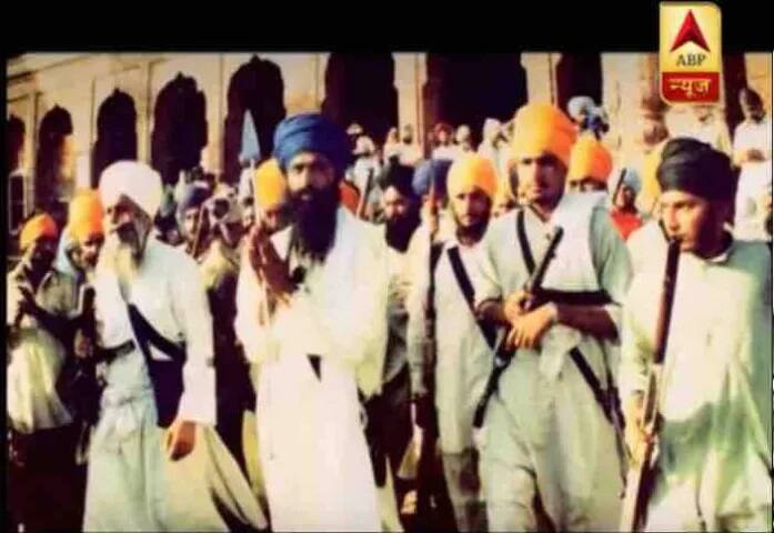 1977 ਵਿੱਚ ਟਕਸਾਲ ਦੇ ਮੁਖੀ ਬਣਨ ਤੋਂ ਬਾਅਦ ਭਿੰਡਰਾਂਵਾਲੇ ਪੰਜਾਬ ਵਿੱਚ ਵੱਡਾ ਚਿਹਰਾ ਬਣ ਚੱਲੇ ਸਨ। ਸਿਆਸੀ ਮਾਹਰਾਂ ਮੁਤਾਬਕ ਗਿਆਨੀ ਜ਼ੈਲ ਸਿੰਘ ਤੇ ਸੰਜੇ ਗਾਂਧੀ ਨੇ ਰਲ਼ ਕੇ ਭਿੰਡਰਾਂਵਾਲੇ ਦੀ ਮਦਦ ਨਾਲ ਪੰਜਾਬ 'ਤੇ ਕਾਬੂ ਕਰਨਾ ਦੀ ਤਰਕੀਬ ਘੜੀ। 