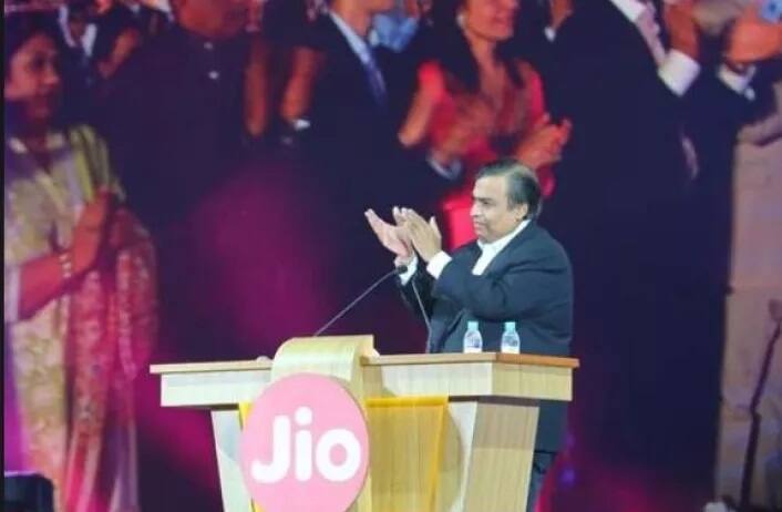  299 ਰੁਪਏ ਵਾਲੇ ਪਲਾਨ ਵਿੱਚ ਹਰ ਦਿਨ 4.5 GB ਡੇਟਾ ਮਿਲੇਗਾ। ਪਹਿਲਾਂ ਇਸ ਪਲਾਨ ਵਿੱਚ 3 GB ਡੇਟਾ ਦਿੱਤਾ ਜਾਂਦਾ ਸੀ।