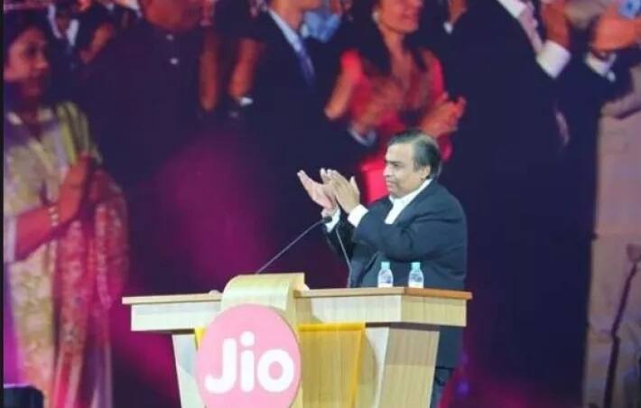 398 ਰੁਪਏ ਵਾਲੇ ਪਲਾਨ ਵਿੱਚ ਹੁਣ ਹਰ ਦਿਨ 3.5 GB ਡੇਟਾ ਦਿੱਤਾ ਜਾਵੇਗਾ। ਰੋਜ਼ਾਨਾ 100 SMS, 70 ਦਿਨਾਂ ਦੀ ਮਿਆਦ ਤੇ ਅਨਲਿਮਟਿਡ ਕਾਲਾਂ। ਪਹਿਲਾਂ ਇਸ ਵਿੱਚ 3 GB ਡੇਟਾ ਦਿੱਤਾ ਜਾਂਦਾ ਸੀ।