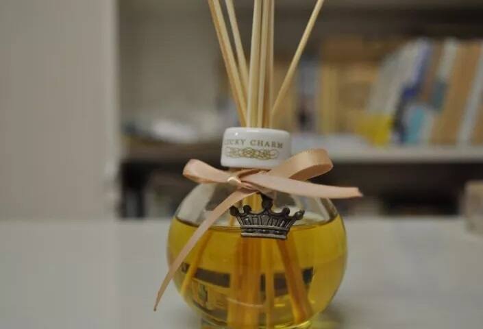 ਬੰਦ ਕਮਰਿਆਂ ਵਿੱਚ ਰੂਮ ਫਰੈਸ਼ਨਰ ਨਾ ਵਰਤੋ।