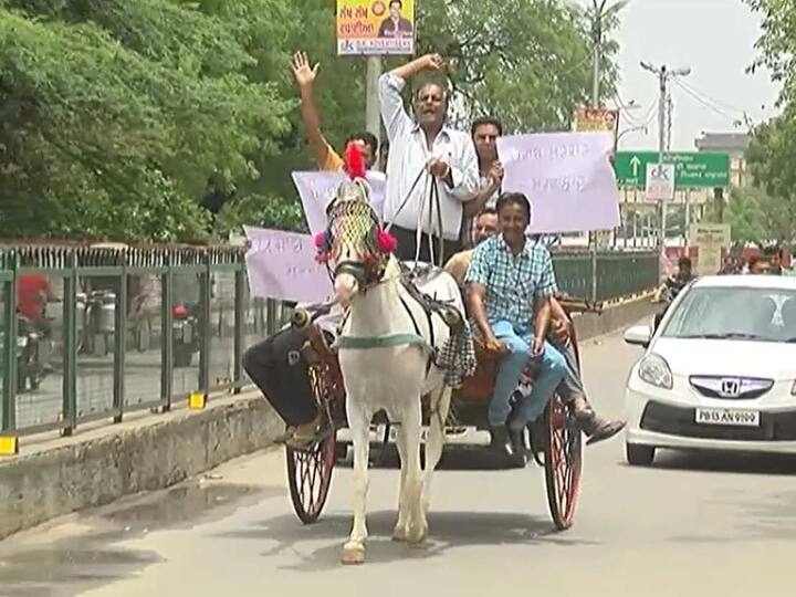 ਇਸ ਮੌਕੇ ਉਨ੍ਹਾਂ ਨੇ ਕੇਂਦਰ ਸਰਕਾਰ ਨੂੰ ਵੀ ਪੈਟਰੋਲ ਤੇ ਡੀਜ਼ਲ ਨੂੰ ਜੀਐਸਟੀ ਹੇਠ ਲਿਆਉਣ ਦੀ ਮੰਗ ਕੀਤੀ।