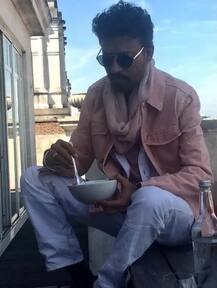 ਲੰਦਨ \'ਚ ਕੈਂਸਰ ਨਾਲ ਜੂਝ ਰਹੇ ਇਰਫਾਨ ਦੀਆਂ ਤਸਵੀਰਾਂ ਪਹਿਲੀ ਵਾਰ ਆਈਆਂ ਸਾਹਮਣੇ