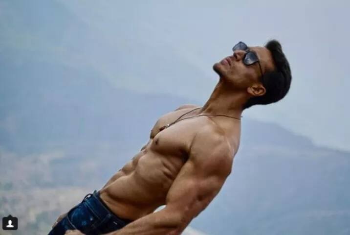 ਇਸ ਤੋਂ ਬਾਅਦ ਹੁਣ ਉਹ ਫਿਲਮ 'ਸਟੂਡੈਂਟ ਆਫ ਦਾ ਈਅਰ-2' 'ਚ ਨਜ਼ਰ ਆਉਣ ਵਾਲੇ ਹਨ।