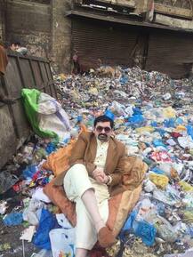 ਨਾਲੇ-ਗਟਰ ਤੋਂ ਲੈਕੇ ਕੂੜੇ ਦੇ ਢੇਰ ਤਕ ਕਿਉਂ ਲਿਟਿਆ ਇਹ ਪਾਕਿਸਤਾਨੀ ਲੀਡਰ