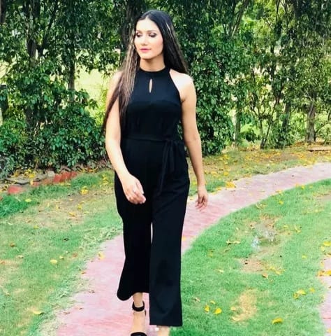 ਬੀਤੇ ਦਿਨ ਹੀ ਸਪਨਾ ਨੇ ਅਰਸ਼ੀ ਖ਼ਾਨ ਤੇ ਰਾਖੀ ਸਾਵੰਤ ਨਾਲ ਬਨਾਰਸ ਵਿੱਚ ਸਪਾ ਲੀਡਰ ਡਾ. ਬਹਾਦੁਰ ਸਿੰਘ ਯਾਦਵ ਦੇ ਮੁੰਡੇ ਦੇ ਵਿਆਹ ਵਿੱਚ ਸ਼ਿਰਕਤ ਕੀਤੀ ਸੀ।