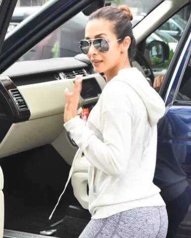 44 ਸਾਲਾ ਮਲਾਇਕਾ ਸੋਸ਼ਲ ਮੀਡੀਆ 'ਤੇ ਕਾਫੀ ਐਕਟਿਵ ਹੈ ਤੇ ਲਾਗਾਤਾਰ ਆਪਣੀਆਂ ਤਾਜ਼ਾ ਤਸਵੀਰਾਂ ਇੰਸਟਾਗ੍ਰਾਮ 'ਤੇ ਸ਼ੇਅਰ ਕਰਦੀ ਰਹਿੰਦੀ ਹੈ।