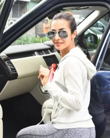 ਮਲਾਇਕਾ ਅਰੋੜਾ ਅਦਾਕਾਰ ਅਰਬਾਜ਼ ਖਾਨ ਨਾਲ ਤਲਾਕ ਤੋਂ ਬਾਅਦ ਮੁੰਬਈ 'ਚ ਇਕੱਲਿਆਂ ਰਹਿੰਦੀ ਹੈ।