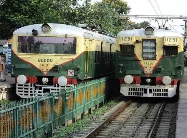 ਫਿਲਹਾਲ ਮੁੰਬਈ 'ਚ ਮੁੱਖ ਰੇਲਵੇ ਸਟੇਸ਼ਨ ਜਿਵੇਂ ਛੱਤਰਪਤੀ ਸ਼ਿਵਾਜੀ ਟਰਮੀਨਲ, ਠਾਣੇ, ਚਰਚਗੇਟ, ਦਾਦਰ, ਬਾਂਦਰਾ, ਅੰਧੇਰੀ ਤੇ ਬੋਰੀਵਲੀ 'ਚ ਸਰਵਿਸ ਸ਼ੁਰੂ ਹੋ ਰਹੀ ਹੈ। ਸਫਲ ਹੋਣ ਤੋਂ ਬਾਅਦ 'ਚ ਦੇਸ਼ ਦੀਆਂ ਹੋਰ ਵੀ ਥਾਵਾਂ 'ਤੇ ਇਹ ਸੁਵਿਧਾ ਉਪਲਬਧ ਹੋਵੇਗੀ।