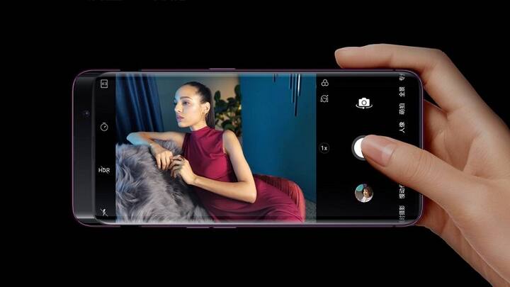 ਬੈਟਰੀ ਦੀ ਗੱਲ ਕਰੀਏ ਤਾਂ ਅੋਪੋ ਫਾਈਂਡ ਐਕਸ ਦਾ 3730mAh, ਗੂਗਲ ਪਿਕਸਲ 2 ਦੀ 2700mAh, ਸੈਮਸੰਗ ਗੈਲੇਕਸੀ ਐਸ9 ਦੀ 3000mAh ਤੇ ਆਈਫੋਨ X ਦੀ 27166mAh ਹੈ।