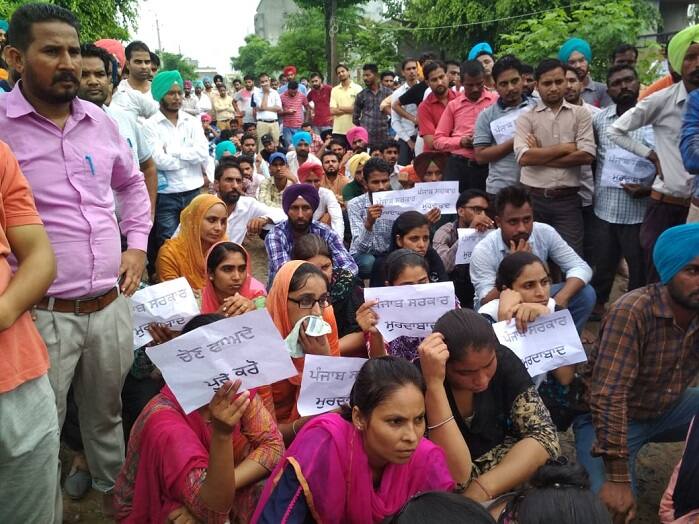 ਇੱਕ ਅਧਿਆਪਕ ਤੋਂ ਸਿਰਫ ਉਸ ਦੇ ਸਬੰਧਤ ਵਿਸ਼ੇ ਦਾ ਹੀ ਕੰਮ ਲਿਆ ਜਾਵੇ, ਤਾਂ ਕਿ ਦੂਸਰੇ ਵਿਸੇ ਦੇ ਅਧਿਆਪਕ ਦਾ ਰੁਜ਼ਗਾਰ ਨਾ ਮਾਰਿਆ ਜਾਵੇ। ਅਧਿਆਪਕ ਯੋਗਤਾ ਪ੍ਰੀਖਿਆ ਪਾਸ ਸਾਰੇ ਉਮੀਦਵਾਰਾਂ ਨੂੰ ਭਰਤੀ ਕੀਤਾ ਜਾਵੇ।