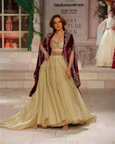 ਇਸ ਤੋਂ ਇਲਾਵਾ ਇਨ੍ਹਾਂ ਡਿਜ਼ਾਈਨਰ ਪੋਸ਼ਾਕਾਂ ਲਈ ਆਧੁਨਿਕ ਗਲੈਮਰ ਤੇ ਪਹਿਨਣ ਵਿੱਚ ਸਹਿਜ ਨੂੰ ਵੀ ਧਿਆਨ ਵਿੱਚ ਰੱਖਿਆ ਗਿਆ ਹੈ।