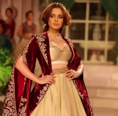 ਇਸ ਸਬੰਧੀ ਅੰਜੂ ਮੋਦੀ ਨੇ ਕਿਹਾ ਕਿ ਇਸ ਸੀਜ਼ਨ ਵਿੱਚ ਵਿਕਟੋਰੀਅਨ ਯੁਗ ਦੀ ਸ਼ੈਲੀ ਛਾਈ ਰਹੀ ਹੈ। ਇਸੇ ਲਈ ਪੱਛਮੀ ਸ਼ੈਲੀ ਦੇ ਪਰਿਧਾਨਾਂ ਵਿੱਚ ਲਪੇਟੇਦਾਰ ਲੈਸ ਤੇ ਫਲੋਈ ਫੈਬਰਿਕ ਦੇ ਇਸਤੇਮਾਲ ’ਤੇ ਧਿਆਨ ਦਿੱਤਾ ਗਿਆ ਹੈ।