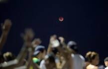 ਵੇਖੋ ਦੇਸ਼-ਵਿਦੇਸ਼ ’ਚੋਂ ਲਈਆਂ ‘ਬਲੱਡ ਮੂਨ’ ਦੀਆਂ ਖੂਬਸੂਰਤ ਤਸਵੀਰਾਂ