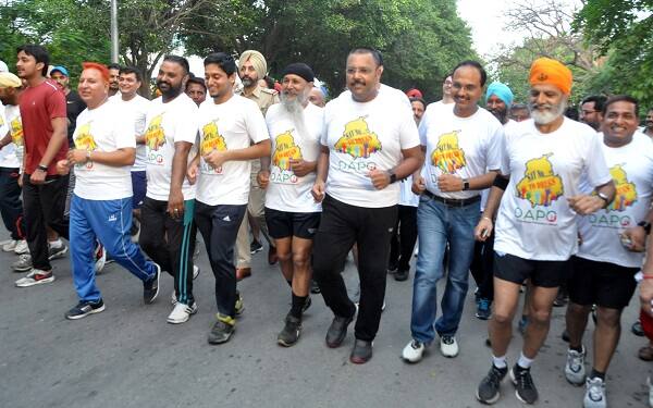 ਜਲੰਧਰ ਦੇ ਗੁਰੂ ਗੋਬਿੰਦ ਸਿੰਘ ਸਟੇਡੀਅਮ ਤੋਂ ਸ਼ੁਰੂ ਹੋਇਆ ਇਹ ਮਾਰਚ ਸ਼ਹਿਰ ਦੇ ਵੱਖ-ਵੱਖ ਚੌਕਾਂ ਤੋਂ ਹੁੰਦਾ ਹੋਇਆ ਮੁੜ ਗੁਰੂ ਗੋਬਿੰਦ ਸਿੰਘ ਸਟੇਡੀਅਮ ਪਹੁੰਚਿਆ।