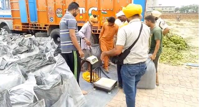 ਨਸ਼ਾ ਤਸਕਰਾਂ ਦੀ ਪਛਾਣ ਧਰਮਜੀਤ ਸਿੰਘ ਵਾਸੀ ਪਿੰਡ ਲੰਡੇ ਕੇ ਜ਼ਿਲ੍ਹਾ ਮੋਗਾ ਤੇ ਗੁਰਬੀਰ ਸਿੰਘ ਵਾਸੀ ਪਿੰਡ ਰੱਤੀਆਂ ਵਜੋਂ ਹੋਈ ਹੈ।