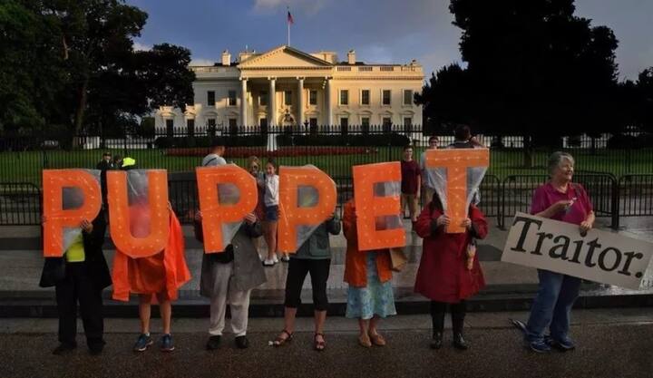 ਖ਼ਾਸ ਗੱਲ ਇਹ ਹੈ ਕਿ ਇਸ ਵਿਰੋਧ ਪ੍ਰਦਰਸ਼ਨ ਲਈ ਅਦਾਕਾਰਾ ਰੋਜ਼ੀ ਨੇ ਪਪੇਟ ਦੀ ਵਰਤੋਂ ਵੀ ਕੀਤੀ। (ਤਸਵੀਰਾਂ- ਸੋਸ਼ਲ ਮੀਡੀਆ)