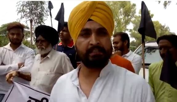  ਜੇਕਰ ਖਹਿਰਾ ਦਾ ਕੋਈ ਮੱਤਭੇਦ ਹੈ ਤਾਂ ਉਹ ਕੇਜਰੀਵਾਲ ਨਾਲ ਬਹਿ ਕੇ ਗੱਲ ਕਰ ਸਕਦੇ ਹਨ।