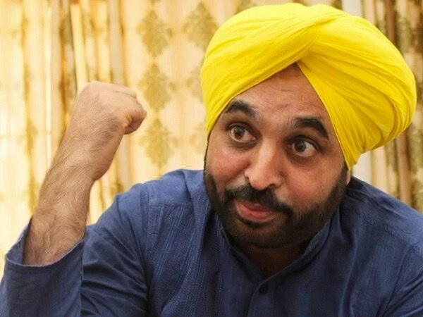 Bhagwant maan questioned to Captain Amarinder in security removed Partap Bajwa ਪ੍ਰਤਾਪ ਬਾਜਵਾ ਦੀ ਸੁਰੱਖਿਆ ਵਾਪਸ ਲਏ ਜਾਣ ਦਾ ਭਗਵੰਤ ਮਾਨ ਨੂੰ ਦਰਦ, ਕੈਪਟਨ ਨੂੰ ਕੀਤਾ ਸਵਾਲ