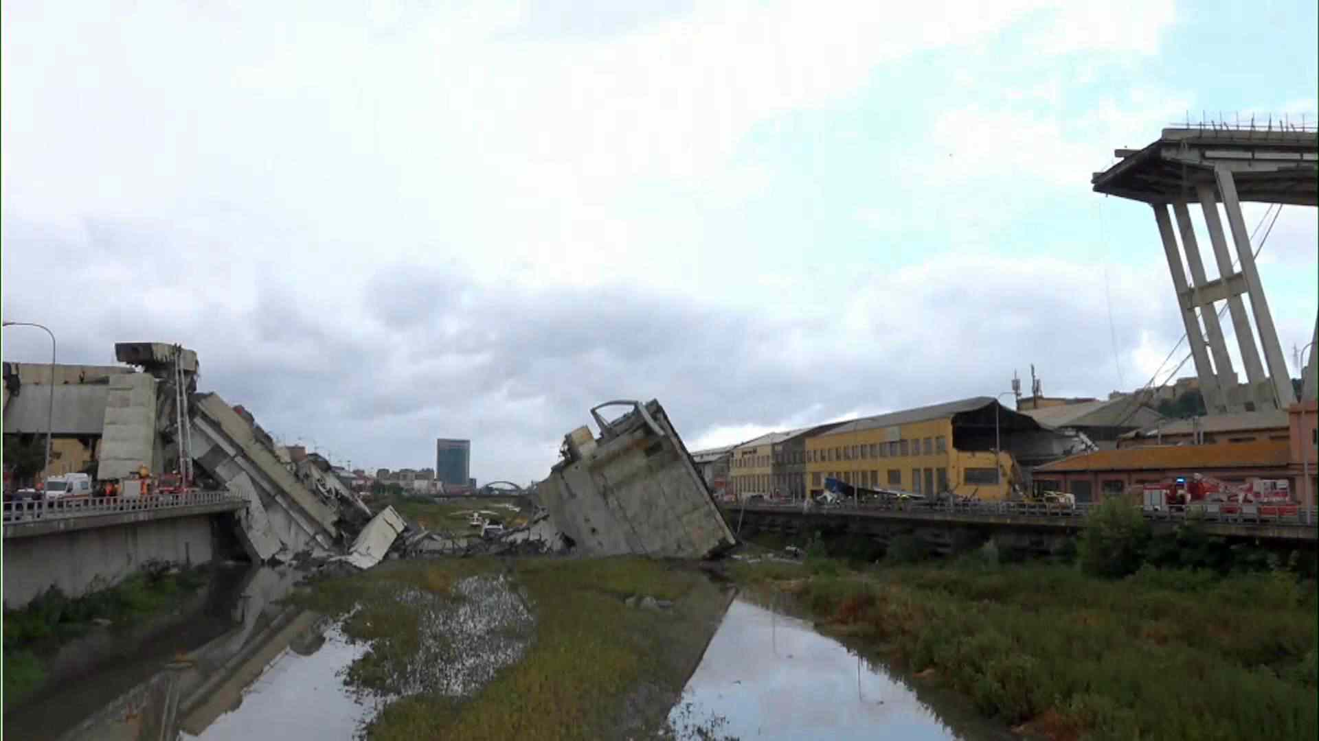 ਇਟਲੀ 'ਚ ਫਲਾਈਓਵਰ ਡਿੱਗਿਆ, 30 ਮੌਤਾਂ