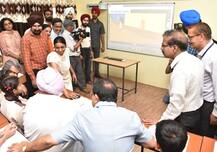 ਸਰਕਾਰੀ ਸਕੂਲਾਂ \'ਚ ਪੜ੍ਹਾਈ ਦਾ ਬੈਠਿਆ ਭੱਠਾ, ਸਿੱਖਿਆ ਮੰਤਰੀ ਸੋਨੀ \'ਤੇ ਉੱਠੇ ਸਵਾਲ