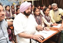 ਪੰਜਾਬ ਦਾ ਸਿੱਖਿਆ ਢਾਂਚਾ ਬੁਰੀ ਤਰ੍ਹਾਂ ਲੜਖੜਾਇਆ, 'ਆਪ' ਵੱਲੋਂ ਕੇਜਰੀਵਾਲ ਕੁਝ ਤੋਂ ਸਿੱਖਣ ਦੀ ਨਸੀਹਤ