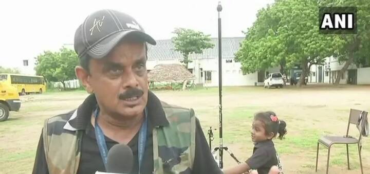 ਕੋਚ ਸਿਹਾਨ ਹੁਸੈਨੀ ਨੇ ਸੰਜਨਾ ਦੀ ਕਾਮਯਾਬੀ ਤੇ ਕਿਹਾ ਕਿ ਜਦੋਂ ਉਸਦੇ ਮਾਤਾ-ਪਿਤਾ ਉਸ ਨੂੰ ਮੇਰੇ ਕੋਲ ਲਿਆਏ ਸਨ ਤਾਂ ਮੈਂ ਮਹਿਸੂਸ ਕਰ ਲਿਆ ਸੀ ਕਿ ਇਸਦੇ ਅੰਦਰ ਜਜ਼ਬਾ ਹੈ।