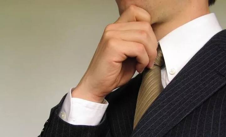  ਗੁਬਾਰੇ ਫੁਲਾਓ: ਇਸ ਸਮੱਸਿਆ ਤੋਂ ਰਾਹਤ ਪਾਉਣ ਲਈ ਗੁਬਾਰੇ ਵੀ ਫੁਲਾਏ ਜਾ ਸਕਦੇ ਹਨ। ਇਸਦੇ ਇਲਾਵਾ ਮੂੰਹ ਵਿੱਚ ਹਵਾ ਭਰ ਲਓ ਜਿਵੇਂ ਗੁਬਾਰਾ ਫੁਲਾਉਣ ਲਈ ਭਰੀ ਜਾਂਦੀ ਹੈ। ਇਸੇ ਅਵਸਥਾ ਵਿੱਚ 5 ਸਕਿੰਟ ਰੁਕੋ ਤੇ ਹੱਥਾਂ ਨਾਲ ਗੱਲ੍ਹਾਂ ਨੂੰ ਦਬਾ ਕੇ ਆਰਾਮ ਦਿਉ। ਇਸ ਪ੍ਰਕਿਰਿਆ ਨੂੰ 5 ਤੋਂ 10 ਵਾਰ ਦੁਹਰਾਓ।