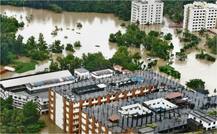 ਕੇਰਲ \'ਚ ਕੁਦਰਤ ਦੇ ਕਹਿਰ ਦੀਆਂ ਤਸਵੀਰਾਂ, ਪਟੜੀ ਤੋਂ ਲੱਥੀ ਜ਼ਿੰਦਗੀ