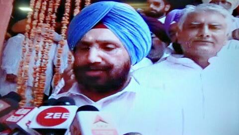 ਕਾਂਗਰਸ ਨੇ ਬਾਦਲਾਂ ਲਈ ਮੰਗੀ ਫਾਂਸੀ ਦੀ ਸਜ਼ਾ, ਮੱਸੇ ਰੰਘੜ ਨਾਲ ਤੁਲਨਾ ਕਾਂਗਰਸ ਨੇ ਬਾਦਲਾਂ ਲਈ ਮੰਗੀ ਫਾਂਸੀ ਦੀ ਸਜ਼ਾ, ਮੱਸੇ ਰੰਘੜ ਨਾਲ ਤੁਲਨਾ