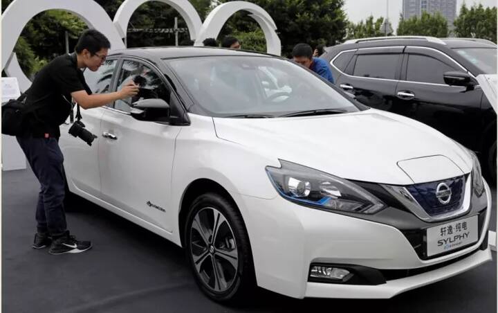 ਚੀਨੀ ਸਰਕਾਰ ਚਾਹੁੰਦੀ ਹੈ ਕਿ 2020 ਤਕ ਇਲੈਕਟ੍ਰਾਨਿਕ ਤੇ ਗੈਸੋਲੀਨ ਕਾਰਾਂ ਦੀ ਵਿਕਰੀ ਵਧਾ ਕੇ 20 ਲੱਖ ਹੋ ਜਾਏ ਜੋ ਕਿ 2017 ਵਿੱਚ 70 ਹਜ਼ਾਰ ਰਹੀ ਸੀ।