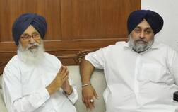 ਬੇਅਦਬੀ ਮਾਮਲੇ 'ਤੇ ਬਾਦਲ ਪਿਉ-ਪੁੱਤ ਖਿਲਾਫ ਸੁਣਵਾਈ ਟਲ਼ੀ