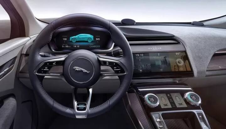 ਜਲਦੀ ਹੀ ਇਲੈਕਟ੍ਰਾਨਿਕ ਜੈਗੂਆਰ ਸ਼ਾਹੀ ਕਾਰਾਂ ਦੇ ਬੇੜੇ ਵਿੱਚ ਸ਼ਾਮਲ ਕੀਤੀ ਜਾਏਗੀ, ਜਿਸ ਵਿੱਚ ਰੋਲਸ-ਰਾਇਸ, ਬੈਂਟਲੇ ਤੇ ਰੇਂਜ ਰੋਵਰ ਵਰਗੀਆਂ ਕਾਰਾਂ ਪਹਿਲਾਂ ਤੋਂ ਹੀ ਸ਼ਾਮਲ ਹਨ।