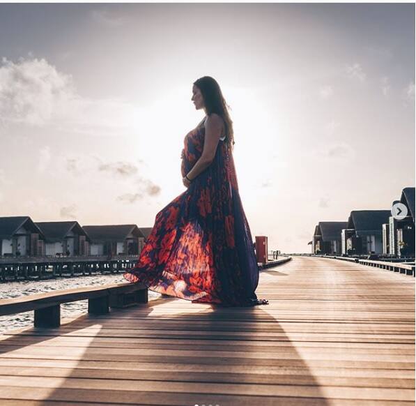 ਆਪਣੇ ਇਨ੍ਹਾਂ ਖ਼ਾਸ ਪਲਾਂ ਨੂੰ ਯਾਦਗਾਰੀ ਬਣਾਉਣ ਲਈ ਉਸ ਨੇ ਆਪਣਾ ਫ਼ੋਟੋਸ਼ੂਟ ਕਰਵਾਇਆ ਹੈ।