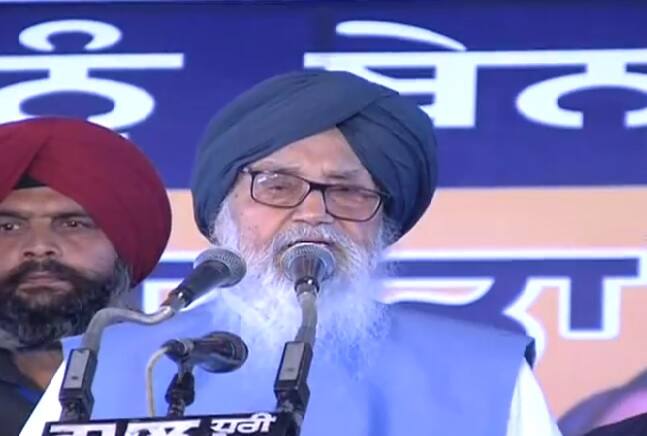 akali dal rally in abohar ਜਾਖੜ ਦੇ ਗੜ੍ਹ 'ਚ ਵਰ੍ਹੇ ਬਾਦਲ, ਸਾਬਕਾ ਮੁੱਖ ਮੰਤਰੀ ਰਹੇ ਖਿੱਚ ਦਾ ਕੇਂਦਰ