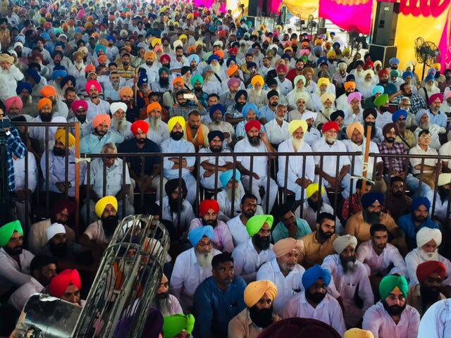 ਉਨ੍ਹਾਂ ਕਿਹਾ ਕਿ ਬਿਕਰਮ ਸਿੰਘ ਮਜੀਠੀਆ ਦਾ ਨਾਂ ਸਿੱਧੇ ਤੌਰ ’ਤੇ ਨਸ਼ਾ ਤਸਕਰਾਂ ਨਾਲ ਜੁੜਿਆ ਹੋਇਆ ਹੈ, ਫਿਰ ਕੀ ਕਾਰਨ ਹੈ ਕਿ ਪੰਜਾਬ ਸਰਕਾਰ ਉਨ੍ਹਾਂ ਨੂੰ ਗ੍ਰਿਫ਼ਤਾਰ ਨਹੀਂ ਕਰਵਾ ਰਹੀ ਜਦਕਿ ਅਦਾਲਤ ਵੱਲੋਂ ਇਨਫੋਰਸਮੈਂਟ ਡਾਇਰੈਕਟੋਰੇਟ ਦੀ ਵੀ ਲਾਹਪਾਹ ਹੋ ਚੁੱਕੀ ਹੈ ਕਿ ਮਜੀਠੀਆ ਨੂੰ ਰਾਹਤ ਕਿਉਂ ਦਿੱਤੀ ਗਈ ਹੈ। 