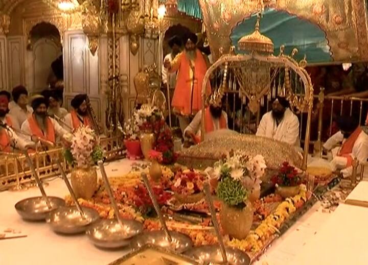 ਅੱਜ ਦੇ ਹੀ ਦਿਨ 1604 ਈ: (ਭਾਦਰੋਂ ਸੁਦੀ 1,1661 ਬਿਕਰਮੀ ਸੰਮਤ) ਨੂੰ ਗੁਰੂ ਅਰਜਨ ਦੇਵ ਜੀ ਨੇ ਗੁਰੂ ਗ੍ਰੰਥ ਸਾਹਿਬ ਜੀ ਨੂੰ ਸ੍ਰੀ ਹਰਿਮੰਦਰ ਸਾਹਿਬ ਦੇ ਅੰਦਰ ਬਿਰਾਜਮਾਨ ਕੀਤਾ। 