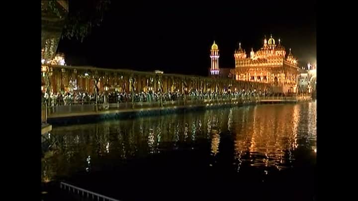 ਰਾਤ ਸਮੇਂ ਪ੍ਰਕਾਸ਼ ਪੁਰਬ ਨੂੰ ਸਮਰਪਿਤ ਧਾਰਮਿਕ ਦੀਵਾਨ ਸਜਾਏ ਜਾਣਗੇ ਤੇ ਦਿਲਕਸ਼ ਆਤਿਸ਼ਬਾਜ਼ੀ ਵੀ ਕਰਵਾਈ ਜਾਵੇਗੀ।