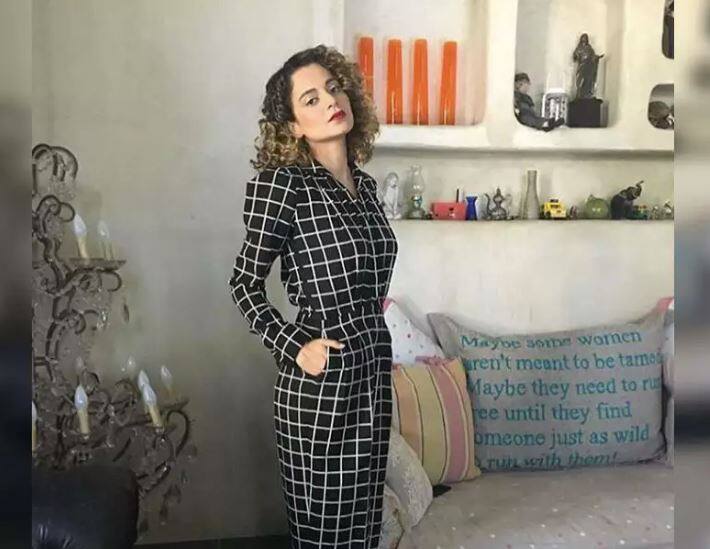  Kangana Ranaut- ਬਾਲੀਵੁੱਡ ਦੀ ਸਭ ਤੋਂ ਵੱਧ ਫੀਸ ਲੈਣ ਵਾਲੀ ਅਦਾਕਾਰਾ ਕੰਗਨਾ ਰਣੌਤ ਨੂੰ 'ਜੱਜਮੈਂਟਲ ਹੈ ਕਯਾ' ਲਈ ਰਾਜਕੁਮਾਰ ਰਾਓ ਨਾਲੋਂ ਜ਼ਿਆਦਾ ਫੀਸ ਦਿੱਤੀ ਗਈ ਸੀ। ਖਬਰਾਂ ਅਨੁਸਾਰ ਕੰਗਨਾ ਰਣੌਤ ਨੂੰ ਫਿਲਮ 'ਰੰਗੂਨ' 'ਚ ਸੈਫ ਅਲੀ ਖ਼ਾਨ ਅਤੇ ਸ਼ਾਹਿਦ ਕਪੂਰ ਤੋਂ ਜ਼ਿਆਦਾ ਫੀਸ ਦਿੱਤੀ ਗਈ ਸੀ।