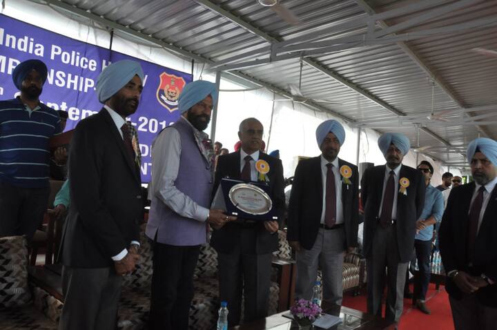 ਉਦਘਾਟਨੀ ਪ੍ਰੋਗਰਾਮ ਤੋਂ ਮੀਡੀਆ ਨਾਲ ਗੱਲਬਾਤ ਦੌਰਾਨ ਉਨ੍ਹਾਂ ਕਿਹਾ ਕਿ 27 ਸਤੰਬਰ ਨੂੰ ਉਹ ਚੰਡੀਗੜ੍ਹ ’ਚ ਵੱਡਾ ਪ੍ਰੋਗਰਾਮ ਕਰਨਗੇ ਜਿੱਥੇ ਖਿਡਾਰੀਆਂ ਨੂੰ ਇਨਾਮ ਤਕਸੀਮ ਕੀਤੇ ਜਾਣਗੇ। 
