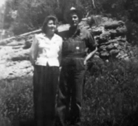 ਇਹ ਘਟਨਾ 10 ਸਤੰਬਰ, 1945 ਦੀ ਹੈ। ਓਲਸਨ ਤੇ ਉਸ ਦੀ ਪਤਨੀ ਰੋਜ਼ਾਨਾ ਵਾਂਗ ਮੀਟ ਬਣਾਉਣ ਲਈ ਮੁਰਗੀਆਂ ਕੱਟ ਰਹੇ ਸੀ। ਉਨ੍ਹਾਂ ਕੋਲ ਮੁਰਗੀਆਂ ਦਾ ਫਾਰਮ ਸੀ। 