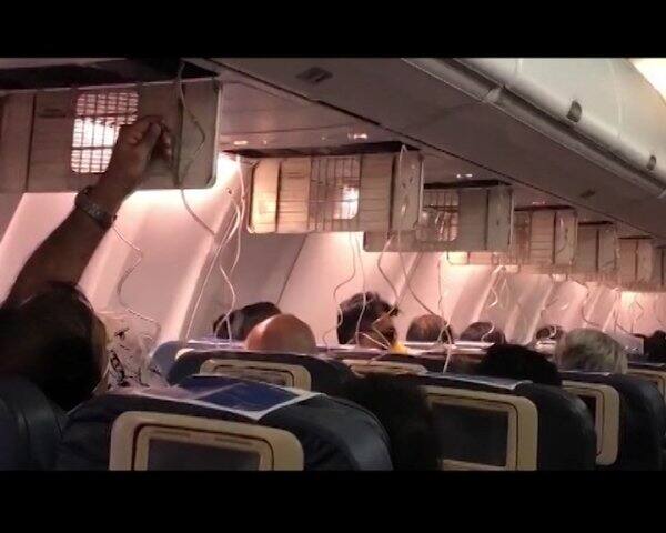 flight emergency landing ਜਹਾਜ਼ ਦੀ ਐਮਰਜੈਂਸੀ ਲੈਂਡਿੰਗ, ਵਾਲ-ਵਾਲ ਬਚੇ ਯਾਤਰੀ, ਯਾਤਰੀਆਂ ਦੇ ਕੰਨ ਤੇ ਨੱਕ 'ਚੋਂ ਖੂਨ