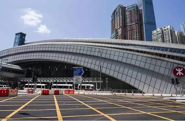 ਇੱਕ ਵਾਰ ਸੀਮਾ ’ਤੇ ਰੇਲ ਪਹੁੰਚ ਜਾਏਗੀ ਤਾਂ ਕਰੀਬ 44 ਸਟਾਪ ’ਤੇ ਜਾਏਗੀ ਜਿਸ ਵਿੱਚ ਸ਼ੰਘਾਈ, ਬੀਜਿੰਗ ਤੇ ਸ਼ੀਆਨ ਸ਼ਹਿਰ ਸ਼ਾਮਲ ਹਨ।