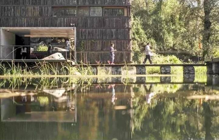 ਸਾਲ 2012 ਤੋਂ ਇਹ ਲਾਇਬ੍ਰੇਰੀ ਖੁੱਲ੍ਹੀ ਹੈ। ਇਸ 'ਚ ਹਜ਼ਾਰਾਂ ਦੀ ਸੰਖਿਆਂ 'ਚ ਪੜ੍ਹਨ ਵਾਲੇ ਵਿਦਿਆਰਥੀ ਆਉਂਦੇ ਹਨ।