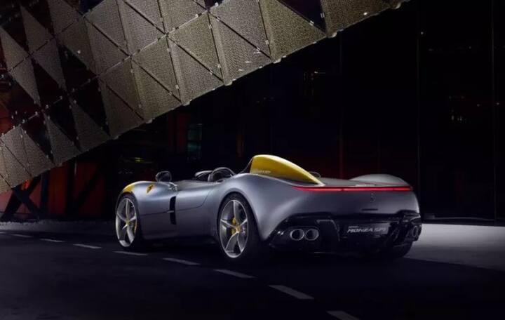 ਫ਼ਰਾਰੀ ਦੀ ਇਸ ਕਾਰ ਵਿੱਚ ਨੈਚੂਰਲ ਵੀ 12 ਇੰਜਣ ਹੈ ਜੋ 810 ਹਾਰਸ ਪਾਵਰ ਦੀ ਤਾਕਤ ਦਿੰਦਾ ਹੈ। 