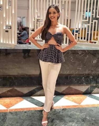 ਇਨੀਂ ਦਿਨੀਂ ਵਿਸ਼ਵ ਸੁੰਦਰੀ ਮਾਨੁਸ਼ੀ ਛਿੱਲਰ ਸ਼੍ਰੀਲੰਕਾ ਪਹੁੰਚੀ ਹੈ ਜਿੱਥੇ ਉਹ ਕਾਫੀ ਮਸਤੀ ਕਰਦੀ ਦਿਖੀ, ਇਸ ਦੇ ਨਾਲ ਹੀ ਉਹ ਕਈ ਮੌਕੇ ਤਸਵੀਰਾਂ ਖਿਚਵਾਉਂਦੀ ਨਜ਼ਰ ਆਈ।