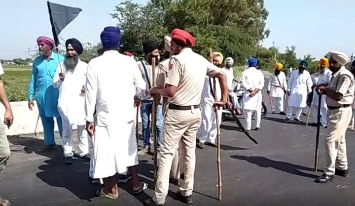 ਸਿੱਖ ਜਥੇਬੰਦੀਆਂ ਨੇ ਅਕਾਲੀ ਵਰਕਰਾਂ ਦੀਆਂ ਬੱਸਾਂ ਨੂੰ ਰੋਕਣ ਦੀ ਕੋਸ਼ਿਸ਼ ਕੀਤੀ ਜਿਸ ਦੌਰਾਨ ਝੜਪ ਹੋ ਗਈ।