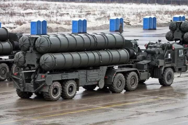 ਹਾਲ ਹੀ ਵਿੱਚ ਅਮਰੀਕਾ ਨੇ ਆਪਣੇ ਦੁਸ਼ਮਣਾਂ ’ਤੇ ਲਗਾਮ ਕੱਸਣ ਲਈ ਕਾਟਸਾ ਐਕਟ ਪਾਸ ਕੀਤਾ ਹੈ। ਇਸ ਕਾਨੂੰਨ ਦੇ ਤਹਿਤ ਅਮਰੀਕਾ ਅਜਿਹੇ ਕਿਸੇ ਵੀ ਮੁਲਕ ’ਤੇ ਪਾਬੰਧੀ ਲਾਉਣ ਲਈ ਤਿਆਰ ਤੇ ਸਮਰਥ ਹੈ ਜੋ ਰੂਸ, ਇਰਾਨ ਤੇ ਉੱਤਰੀ ਕੋਰੀਆ ਵਰਗੇ ਦੇਸ਼ਾਂ ਨਾਲ ਵਪਾਰ ਨੂੰ ਬੜ੍ਹਾਵਾ ਦਿੰਦੇ ਹੋਣ।