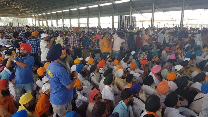 ਪੰਥਕ ਮੋਰਚੇ ਦੇ ਲੀਡਰ ਮਾਰਚ ਵਿੱਚ ਤਕਰੀਬਨ 25 ਤੋਂ 30 ਹਜ਼ਾਰ ਲੋਕਾਂ ਦਾ ਇਕੱਠ ਹੋਣ ਦਾ ਦਾਅਵਾ ਕਰ ਰਹੇ ਹਨ। ਜਦਕਿ ਏਜੰਸੀਆਂ ਦੀਆਂ ਰਿਪੋਰਟਾਂ ਵਿੱਚ ਦਾਅਵਾ ਕੀਤਾ ਗਿਆ ਸੀ ਕਿ ਰੋਸ ਮਾਰਚ ਵਿੱਚ 15 ਤੋਂ 20 ਹਜ਼ਾਰ ਲੋਕਾਂ ਦਾ ਇਕੱਠ ਹੋ ਸਕਦਾ ਹੈ।