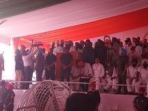 ਰੈਲੀ \'ਚ ਪੁੱਜੇ ਕਾਂਗਰਸੀਆਂ ਨੇ ਠੇਕੇ ਲਾਏ ਡੇਰੇ, ਵੇਖੋ ਤਸਵੀਰਾਂ